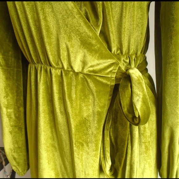 Gorgeous shimmering green velvet wrap dress or jacket small - Picture 7 of 9